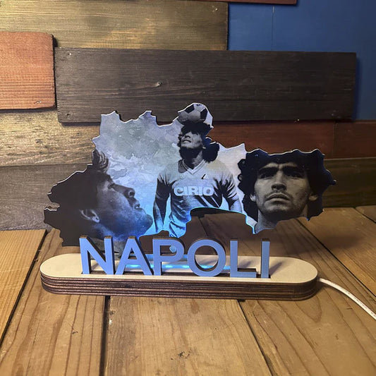 Stadtlampe von Neapel – dem Idol Maradona gewidmet