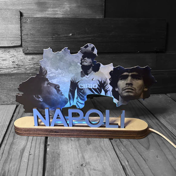 Stadtlampe von Neapel – dem Idol Maradona gewidmet